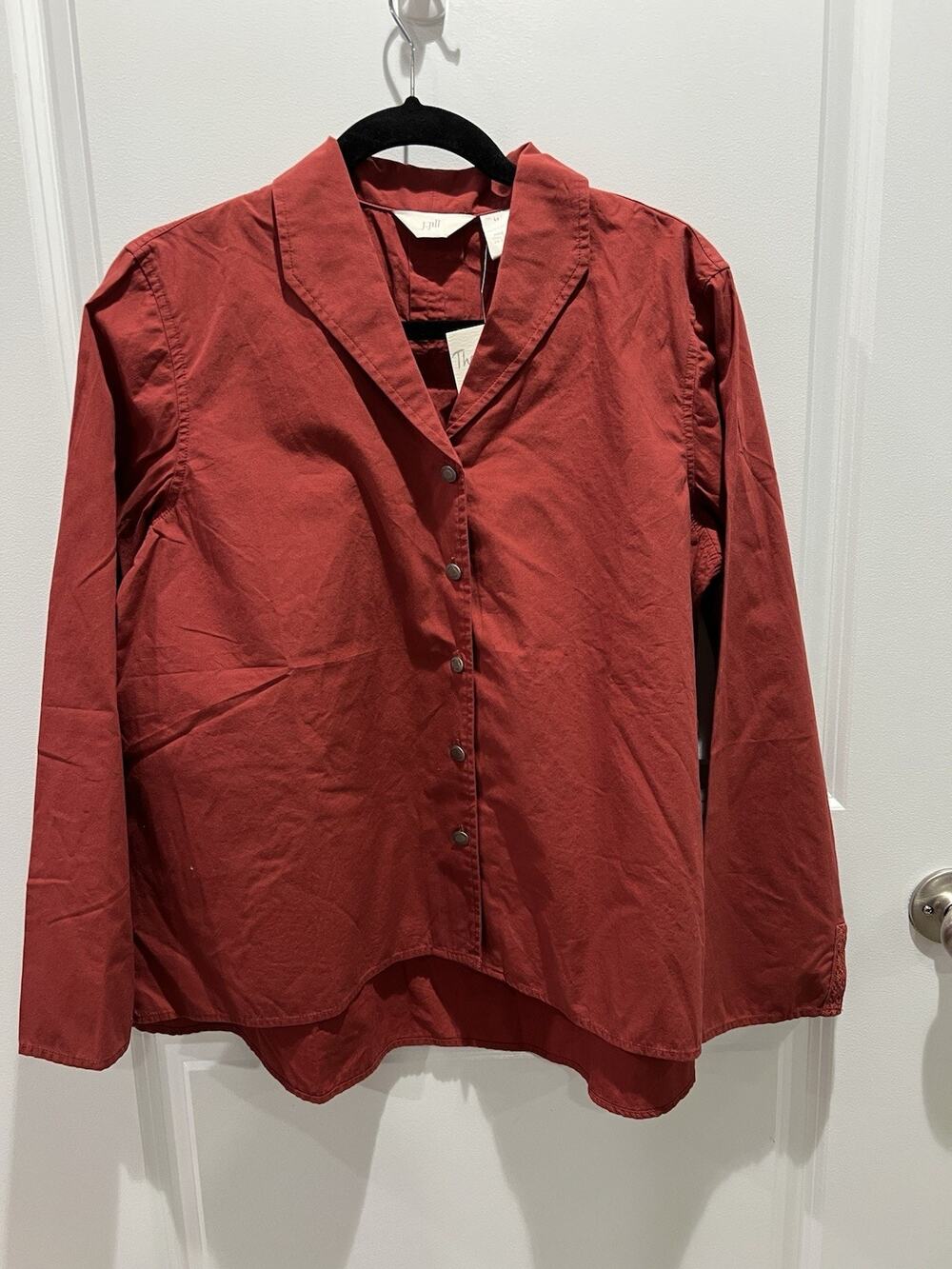 NWT J Jill Button Front High Low hem Lace Trim Blouse Antique Red Size M